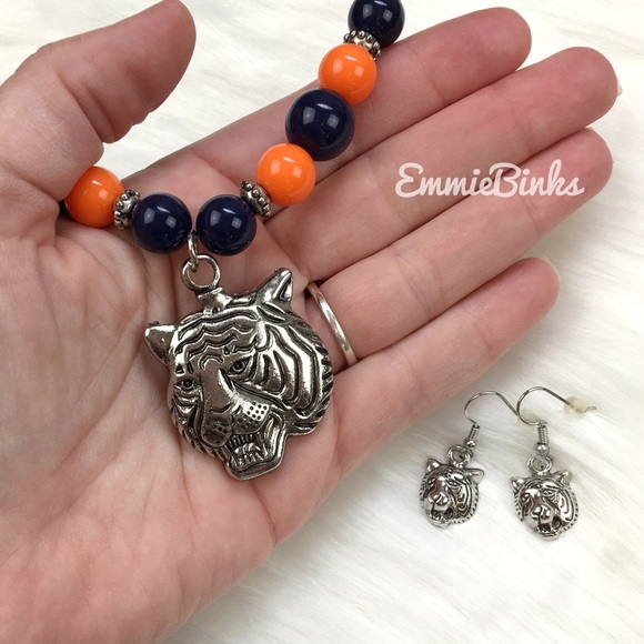 NWT University of Auburn - Auburn Tigers - Beaded Jewelry Set, Necklace Earrings - Picture 7 of 9